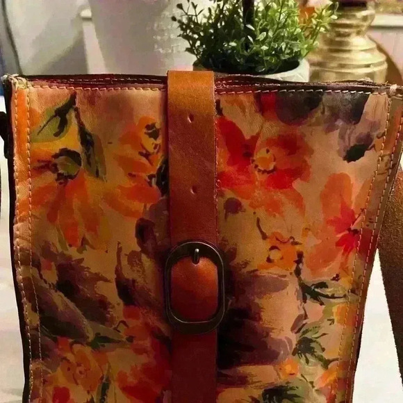 Excellent! PATRICIA NASH Italian Leather Floral CROSSBODY Bag - Picture 3 of 5